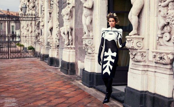 Снимка: сп. L'Officiel