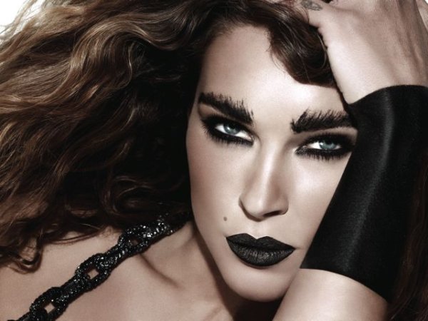 Ерин Уосън представя "улиците на Ню Йорк", Снимка: Maybelline 2013 Calendar