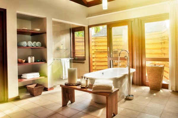 desroches-island.com