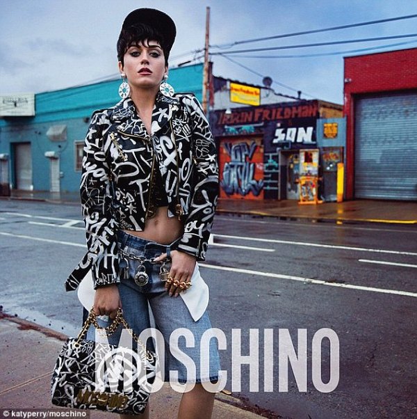 Снимка: Moschino 