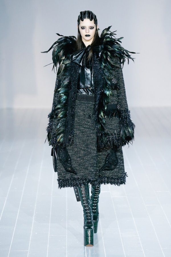 Кендъл Дженър на ревюто за есен-зима 2016; Снимка: Marc Jacobs