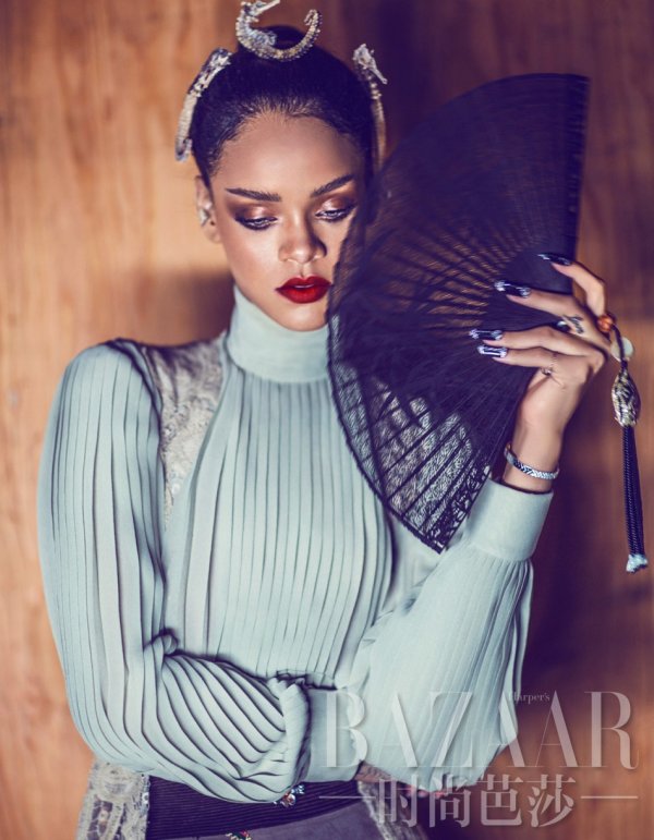 Снимка;  Harper’s Bazaar