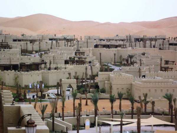 Снимка: roland-abu-dhabi.blogspot.com