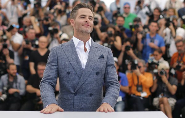 В друг нюанс на сивото - Крис Пайн на Филмовия фестивал в Кан през 2016-а; Снимка: Reuters