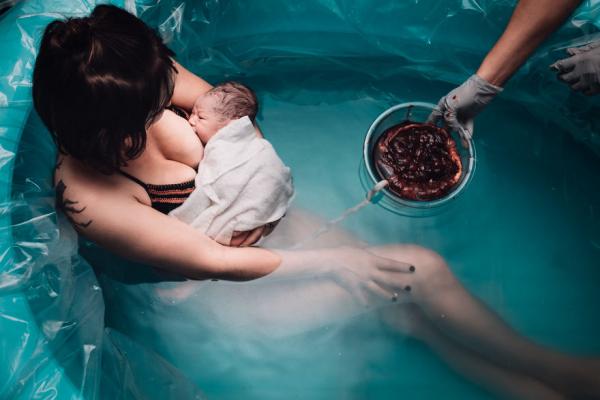Снимки: Birth Becomes Her