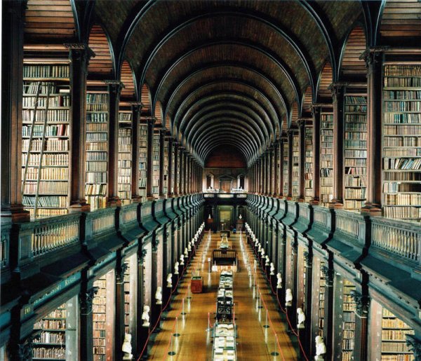Снимка: Skylark StudioTrinity College Library, университет Дълин