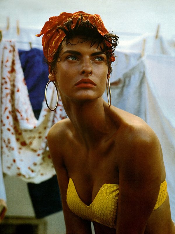 Линда Еванджелиста във фотосесията Cuba за Vogue Italia 1989 Снимка: Steven Meisel