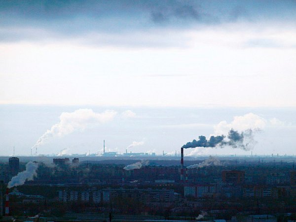 Снимка: SpendruleziyaДзержинск – РусияКръстен на името на е съветския комунист, революционер и държавник от полски произход -Феликс Едмундович Дзержински, още от основаването си е център на химическата индустрия, произвеждаща химически оръжия за Русия. Определен е за един от най-замърсените градове в света и има потресаващо ниво на смъртност сред населението.