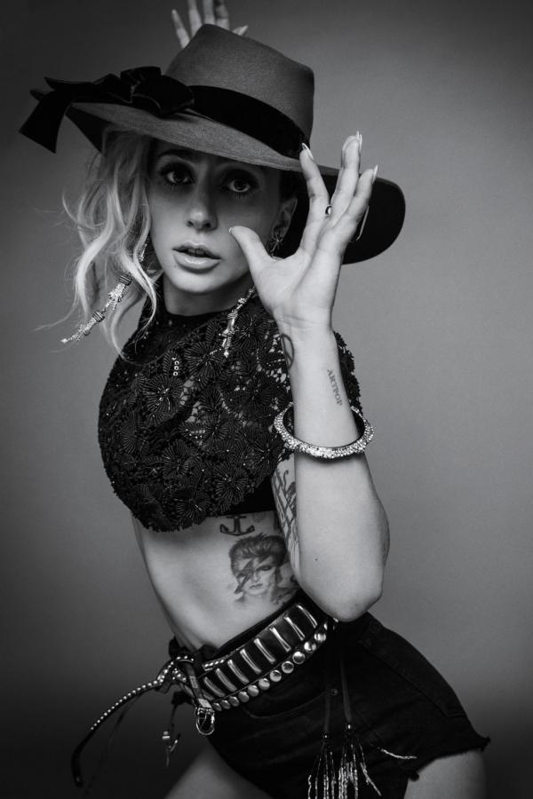 Снимка: Harper's Bazaar