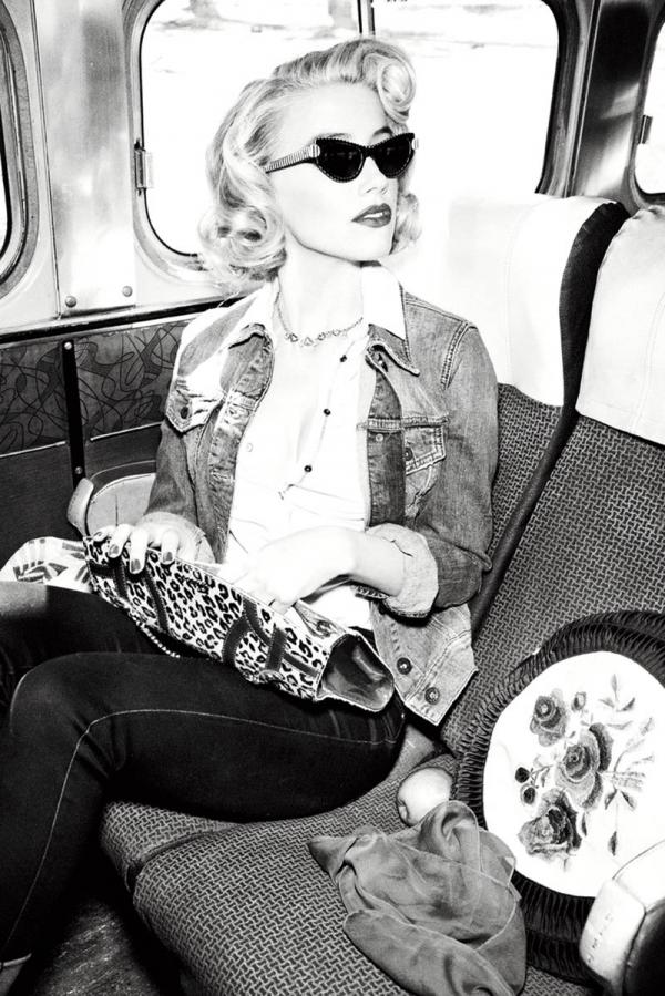 Снимка: Guess
