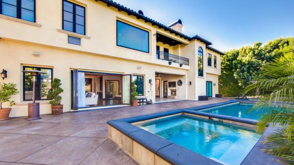 Снимка: belaircrestmansion.com