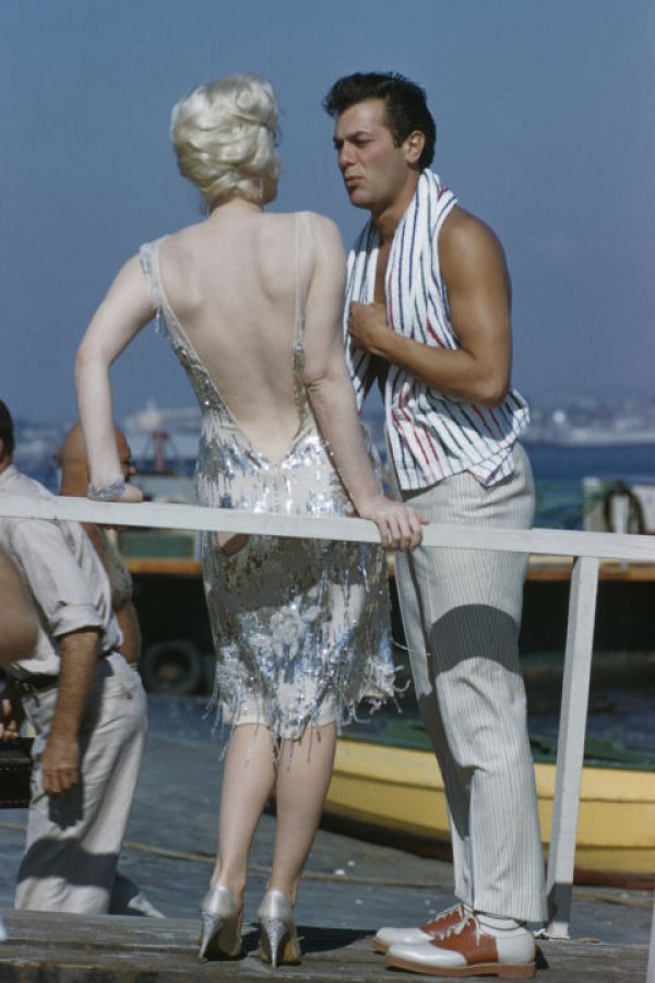 В кадър с Тони Кътис през 1958 г. Снимка: сп. Elle/Getty