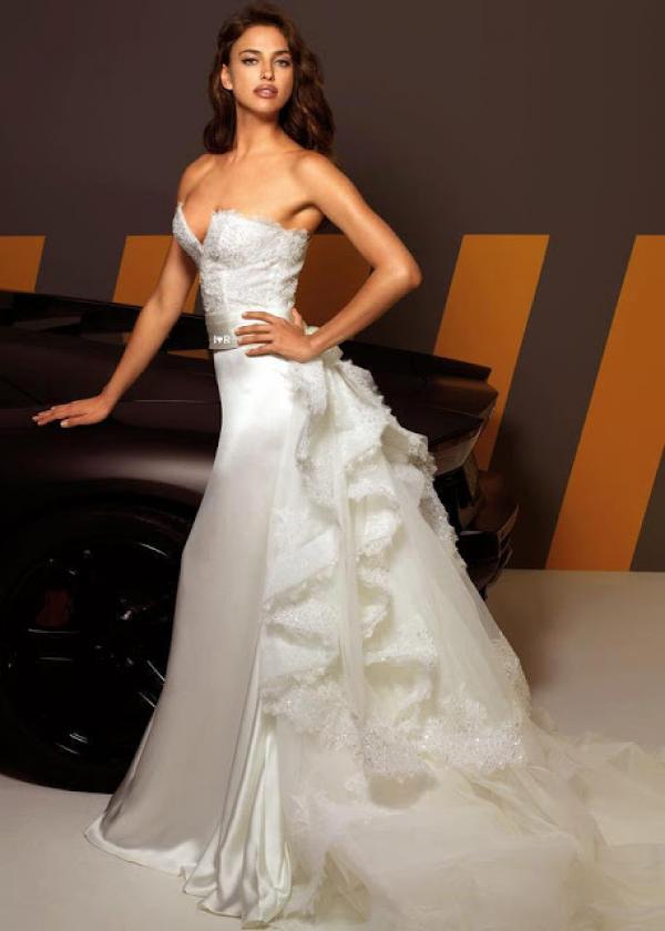 Снимка: Alessandro Angelozzi Couture 2013