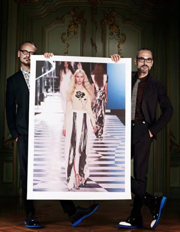 Viktor & Rolf в холандското издание на Vogue Снимка: smartologie.com