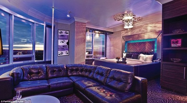 Снимка: Fantasyland Hotel