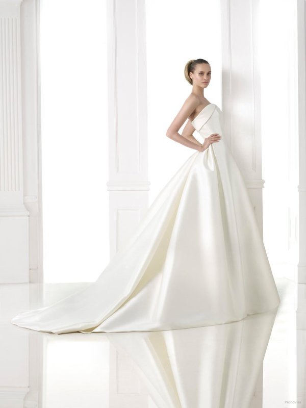 Снимка: Atelier Pronovias