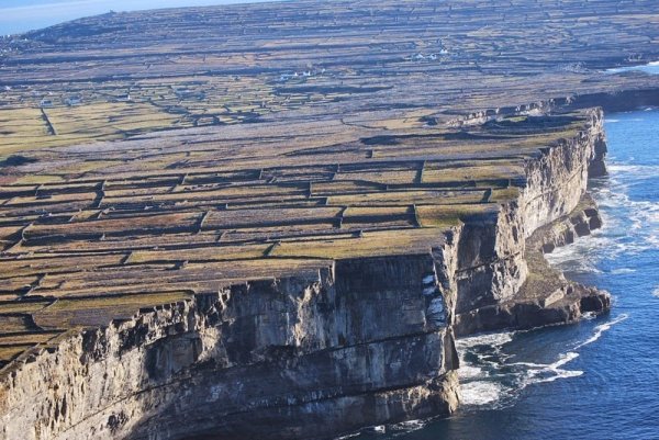 Снимка: Dochara; Irish Genealogy Toolkit; Gonomad; Wikitravel