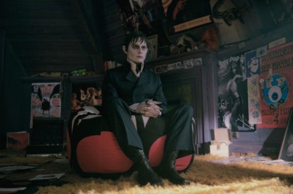 Снимка:outnow.ch: Dark Shadows