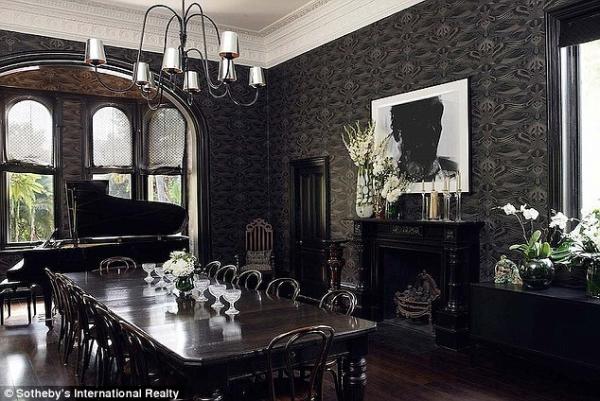 Снимка: dailymail.co.uk; sotheby's