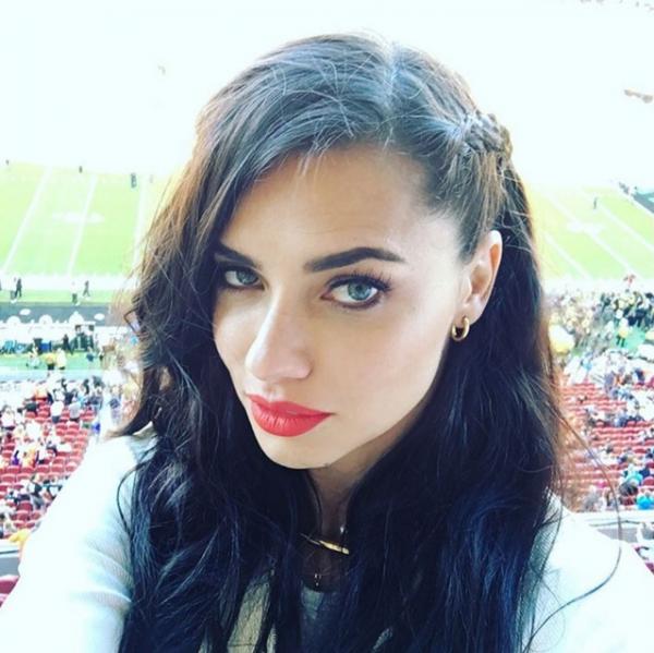 Дръзко червено, Снимка: Instagram