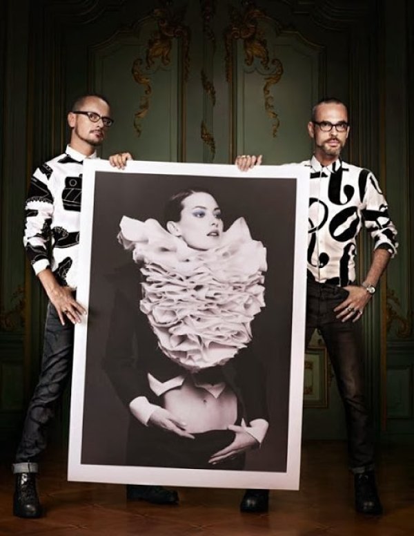Viktor & Rolf в холандското издание на Vogue Снимка: smartologie.com