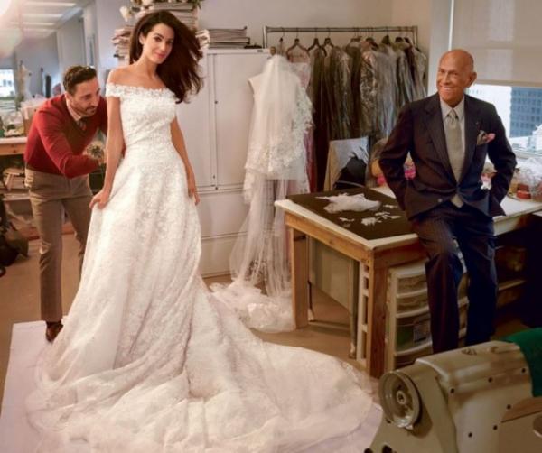 Последното творение на дизайнера - булчинската рокля на Амал Клуни; Снимка: Vanity Fair