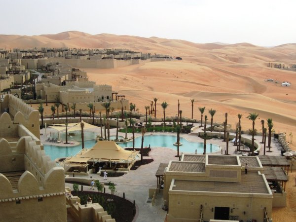 Снимка: roland-abu-dhabi.blogspot.com
