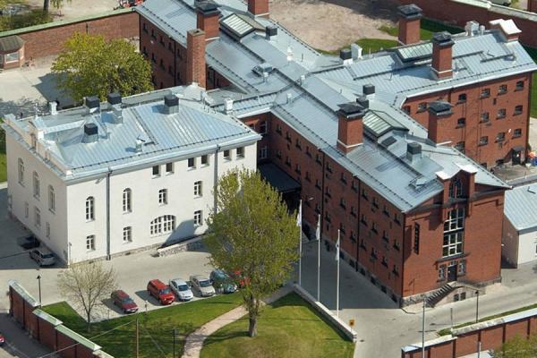 Снимка; architecturaldigest.comХотел "Katajanokka", Хелзинки. Този финландски затвор в готически стил е реновиран между 2002 и 2007 г. и от 8 години работи като хотел. Тук са лежали едни от най-известните престъпници в скандинавската страна от близкото и по-далечното минало. 