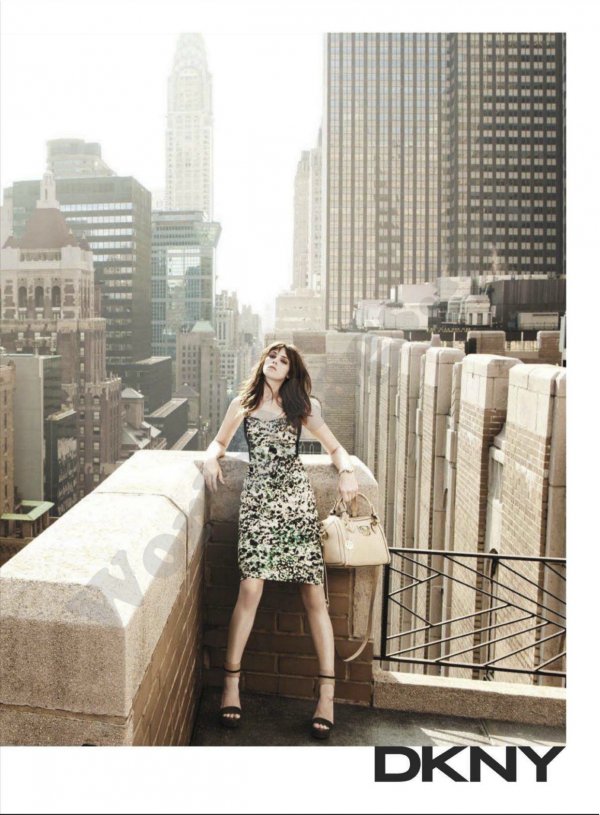 Снимка: DKNY