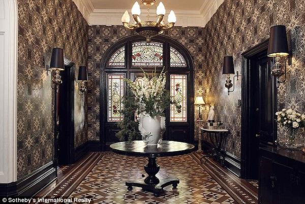 Снимка: dailymail.co.uk; sotheby's
