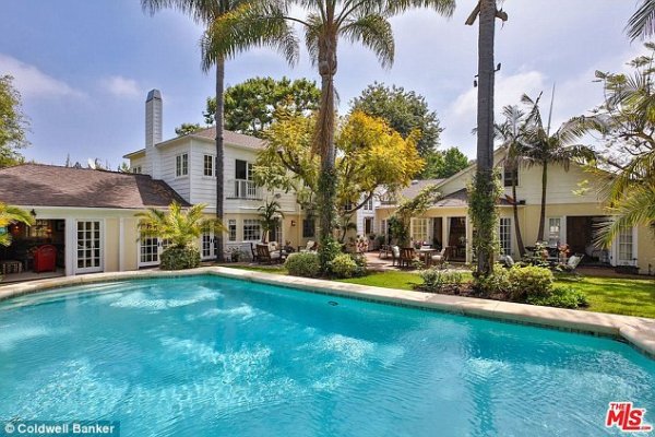 Снимка: Coldwell Banker