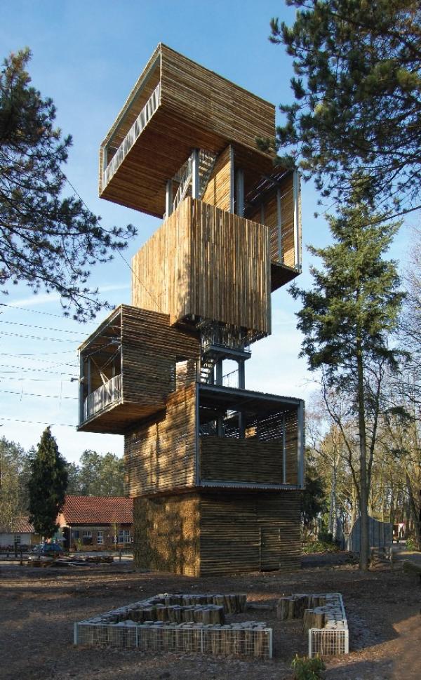 Снимка; amusingplanet.comКулата "New Fire" в Рюсел, Холандия
