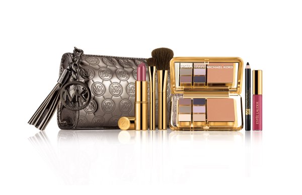 Estee Lauder Makeup Set Swarovki Crystals 132 лв.Вечерна дамска чантичка с камъни Swarovkiпалитра със сенки и ружчервилогланц за устнимолив за очи и четки за грим