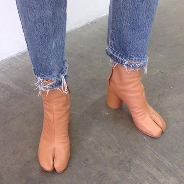 crimesagainstshoemanity