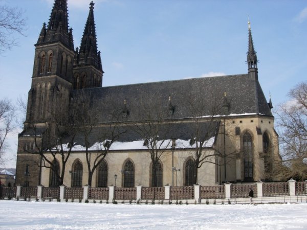 Църква във Вишеград... Снимка: Prague.net