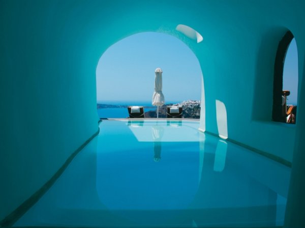 Хотел Perivolas в Санторини, Гърция.Rooms: 97.1Service: 96.7Food: 92.8Location: 99.5Design: 97.6Activities: 97.4