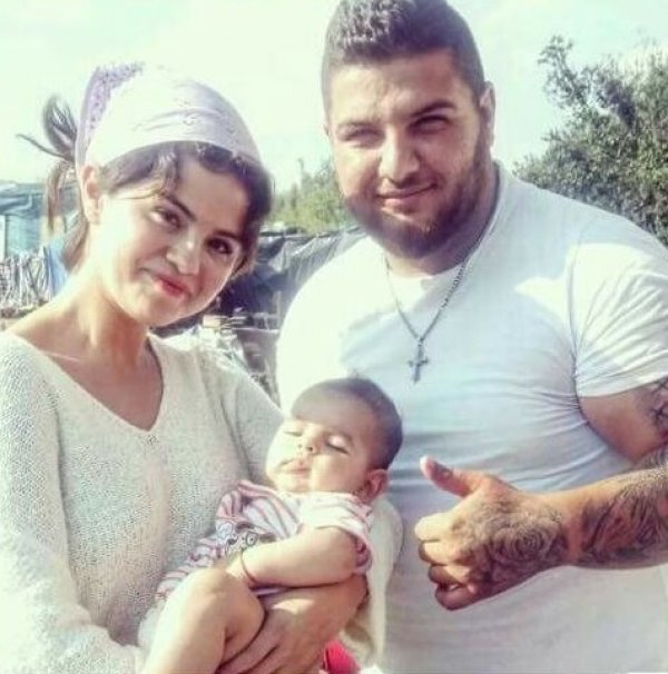 HanaLovato/Twitter