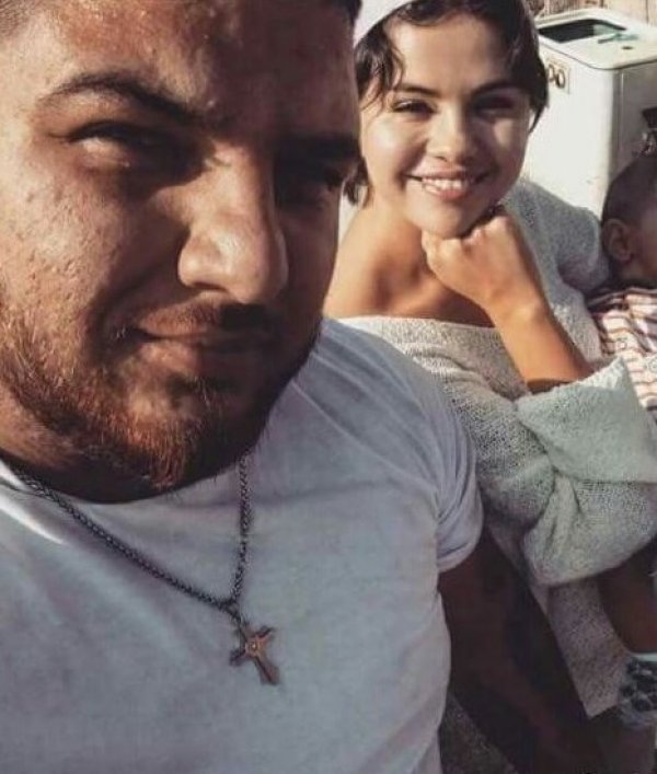 HanaLovato/Twitter