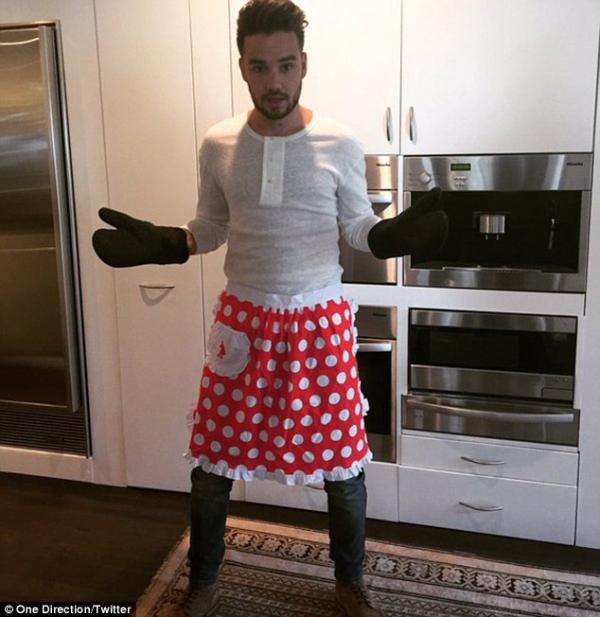 Лиъм Пайн от One Direction се готви да готви; Снимка; Instagram