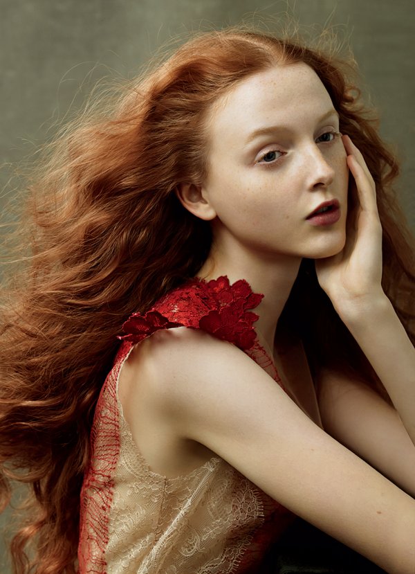 Лили Коул; Снимка: Vogue