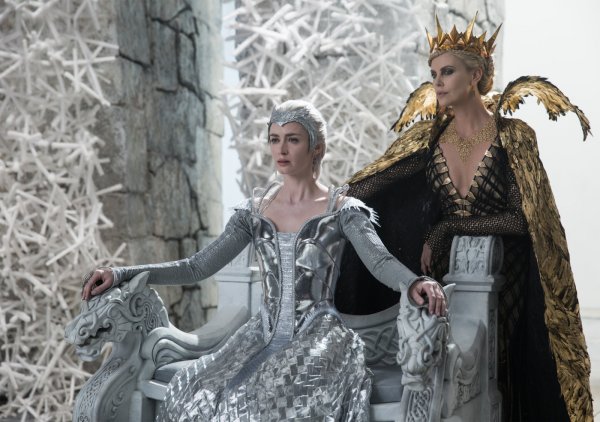 Това е последният филм на Чарлийз "The Huntsman: Winter's War"; Снимка: outnow.ch