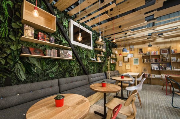 Снимка: 9¾ Bookstore and Café