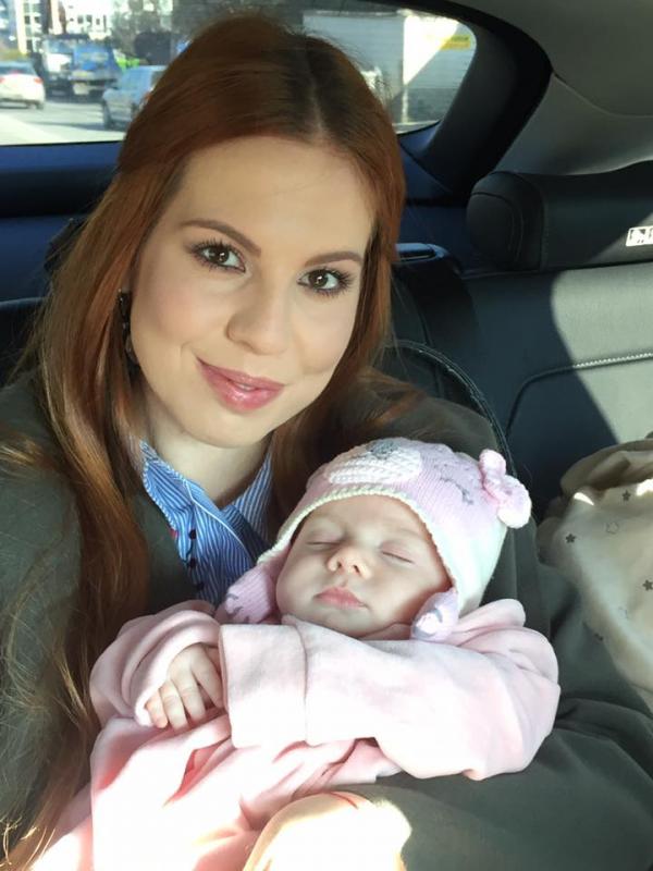 Виолета Сиракова роди внучка на Илиана Раева и Наско Сираков; Снимка: Facebook