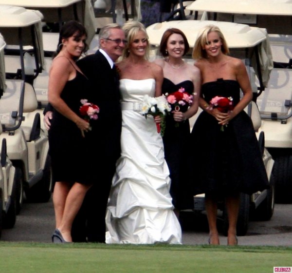 Снимка:dtheglobalweddingdress.comДжени Макарти също е била шаферка