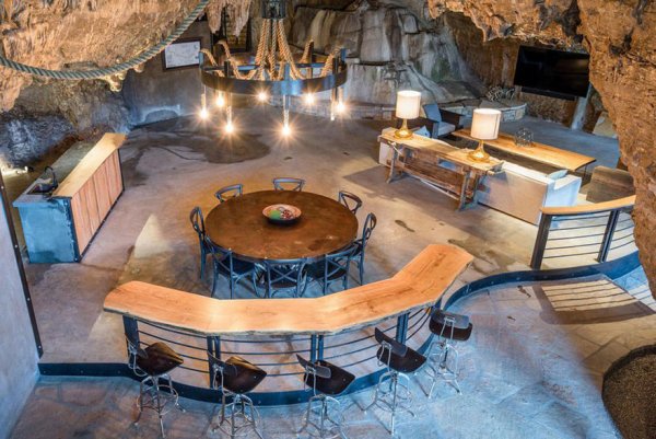 www.instagram.com/beckhamcave/