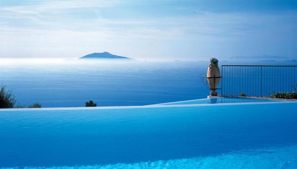 Caesar Augustus Hotel - ИталияСнимка: elitetraveler.com