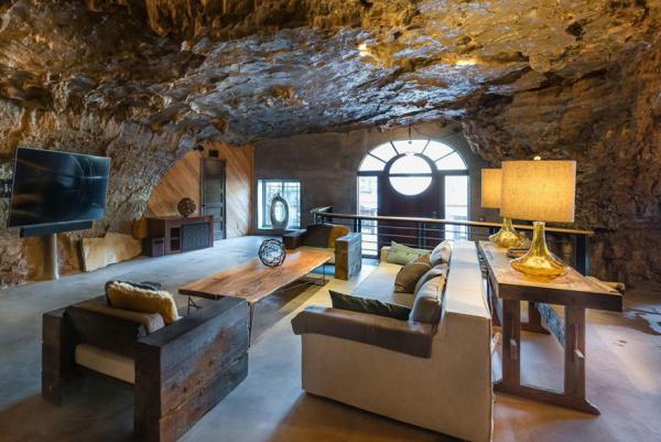 www.instagram.com/beckhamcave/