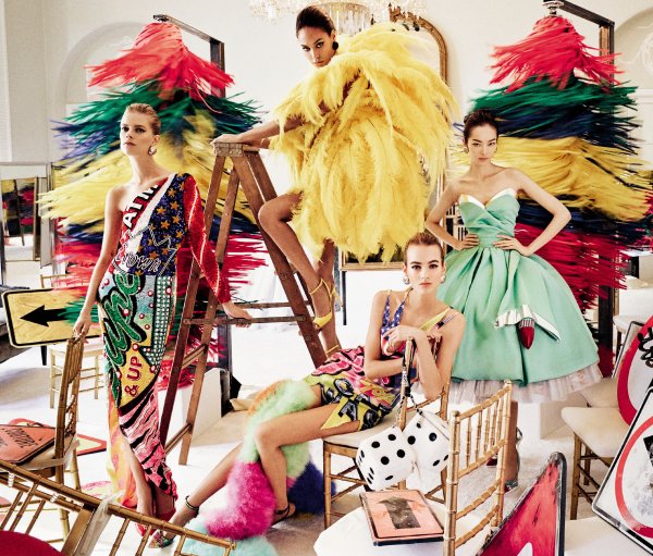 Снимка: Moschino