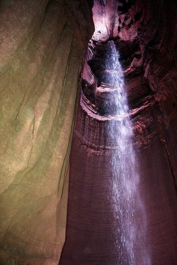 Снимка: Murray Barnes„Руби Фолс“, Тенеси, САЩ (Ruby Falls)