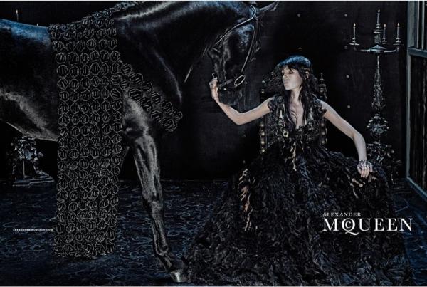 Снимка: Alexander McQueen